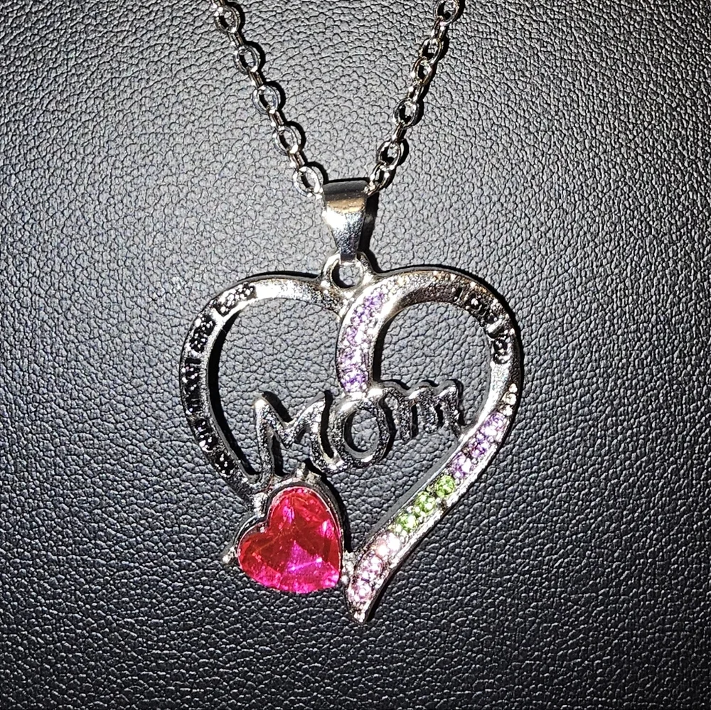 Heart Pendant 'Mom' Necklace - Select 1 - Picture 6 of 6